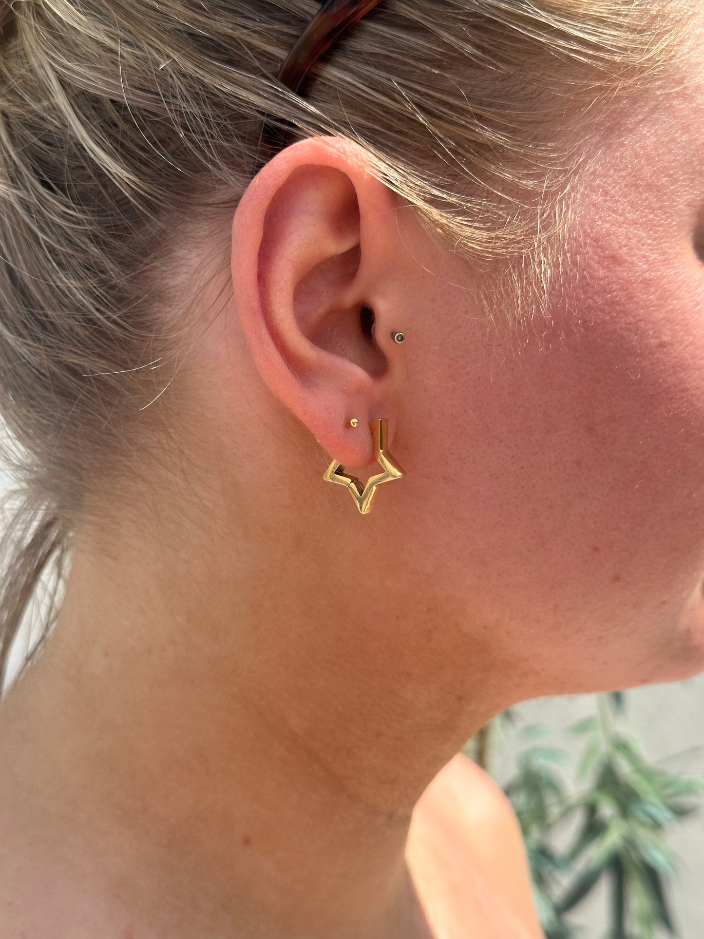 Tiny star hoops