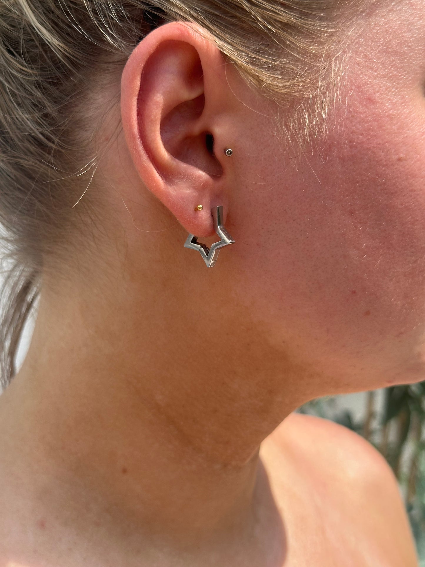 Tiny star hoops